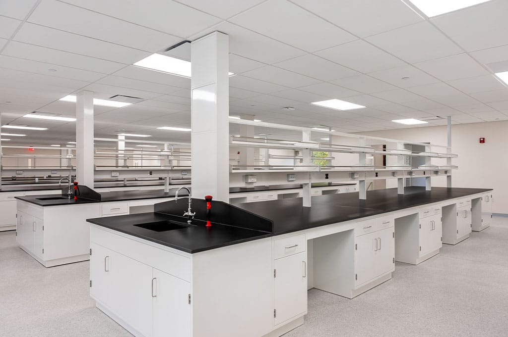 Pharmaceuticals lab space design